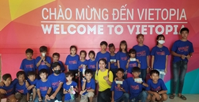 Happy Kids Visits Of Vitetopia