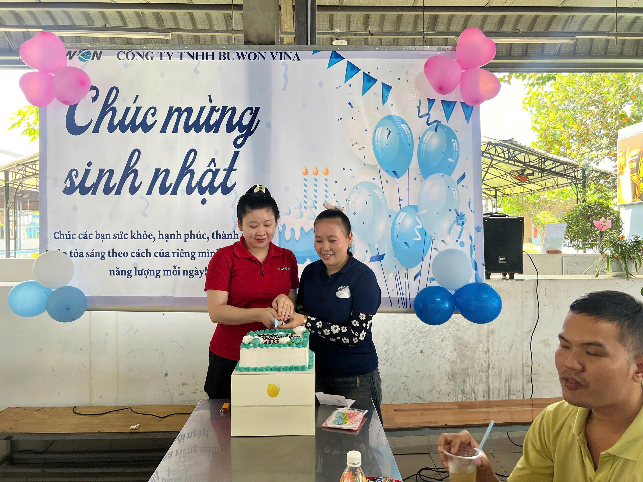 Tổ chức sinh nhật tập thể cho các nhân viên sinh vào tháng 7